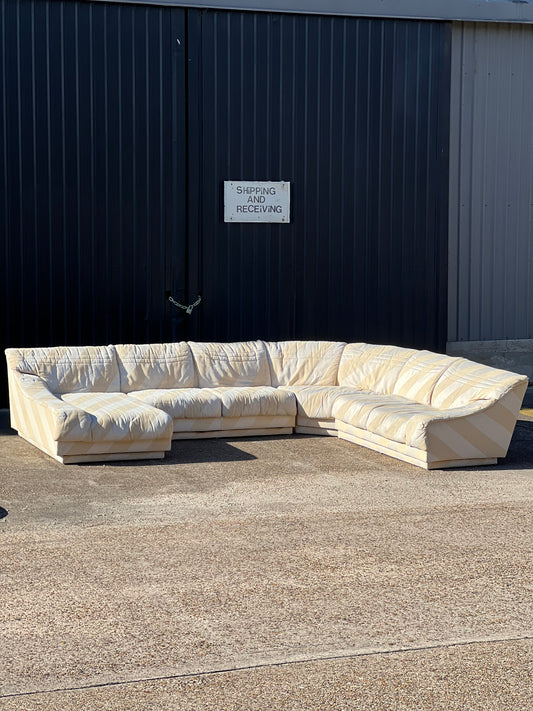 VINTAGE 4 PIECE SECTIONAL WITH CHAISE
