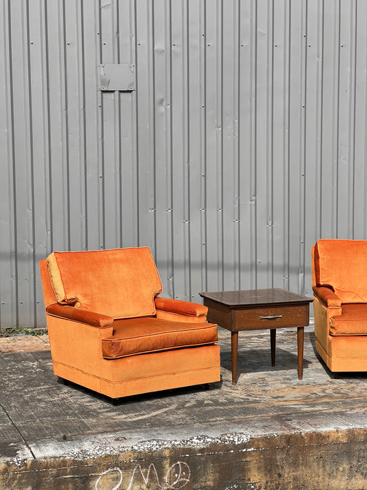 PAIR OF MID CENTURY MODERN LOUNGE CHAIRS